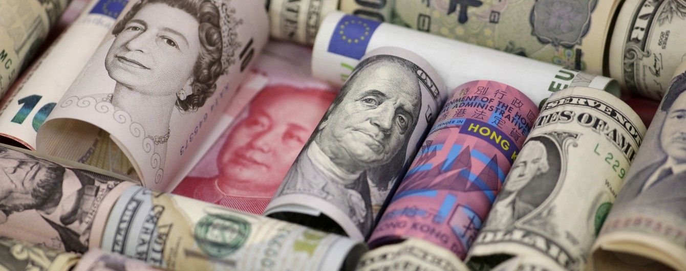 Нацбанк спростив правила зняття валюти