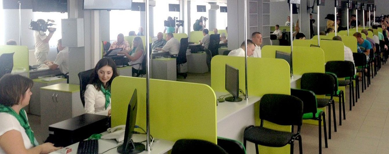 Перший "супермаркет послуг" поліції сподобався українським водіям