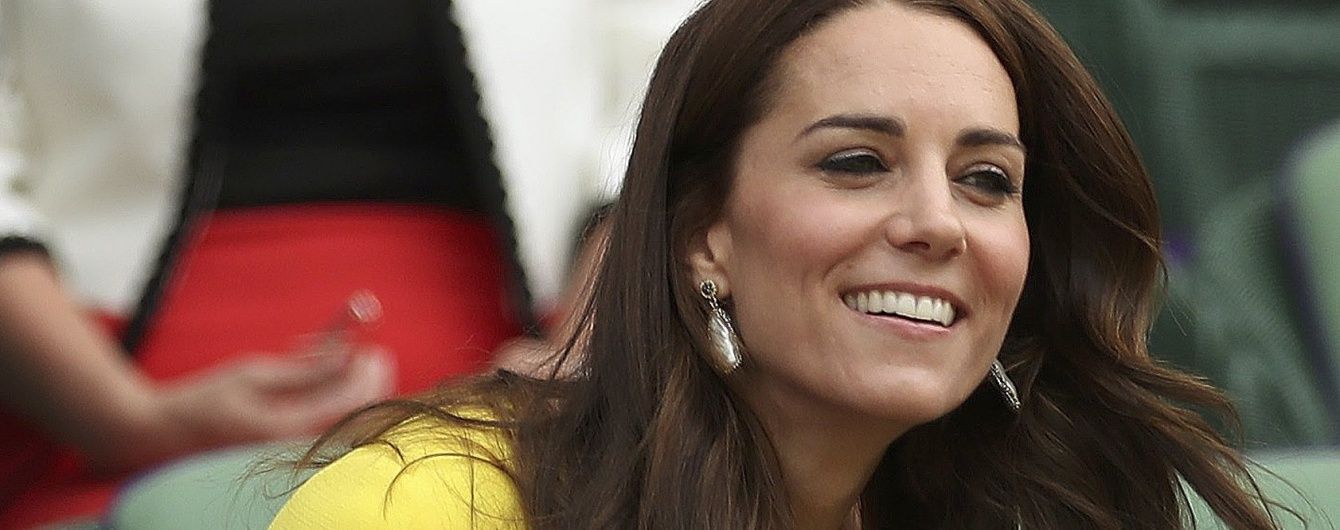 Герцогиня Кембриджская впервые вышла в свет с сумкой от Victoria Beckham