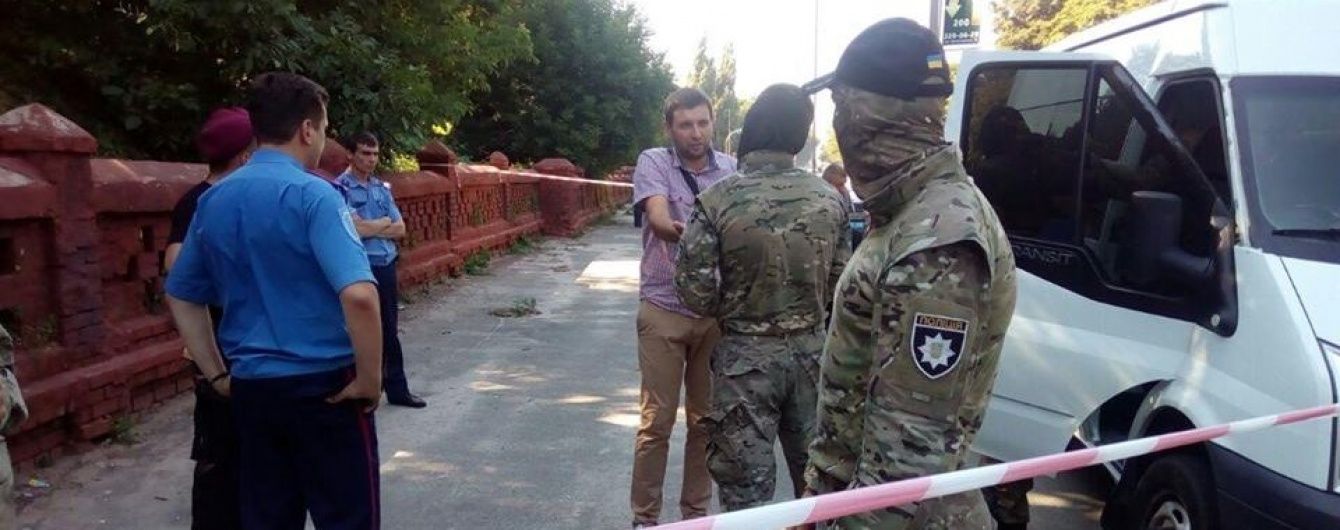 Справа Бузини: невідомі напали на автомобіль із спецпризначенцями - поліція