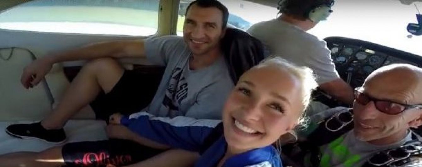 Сімейний вікенд: Кличко підтримав Панеттьєрі, коли вона стрибала з парашутом