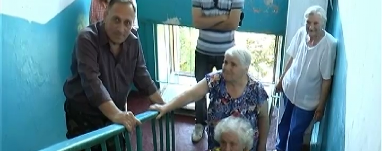 У Кіровограді жінка влаштувала сусідам пекло через 40 собак у своїй квартирі