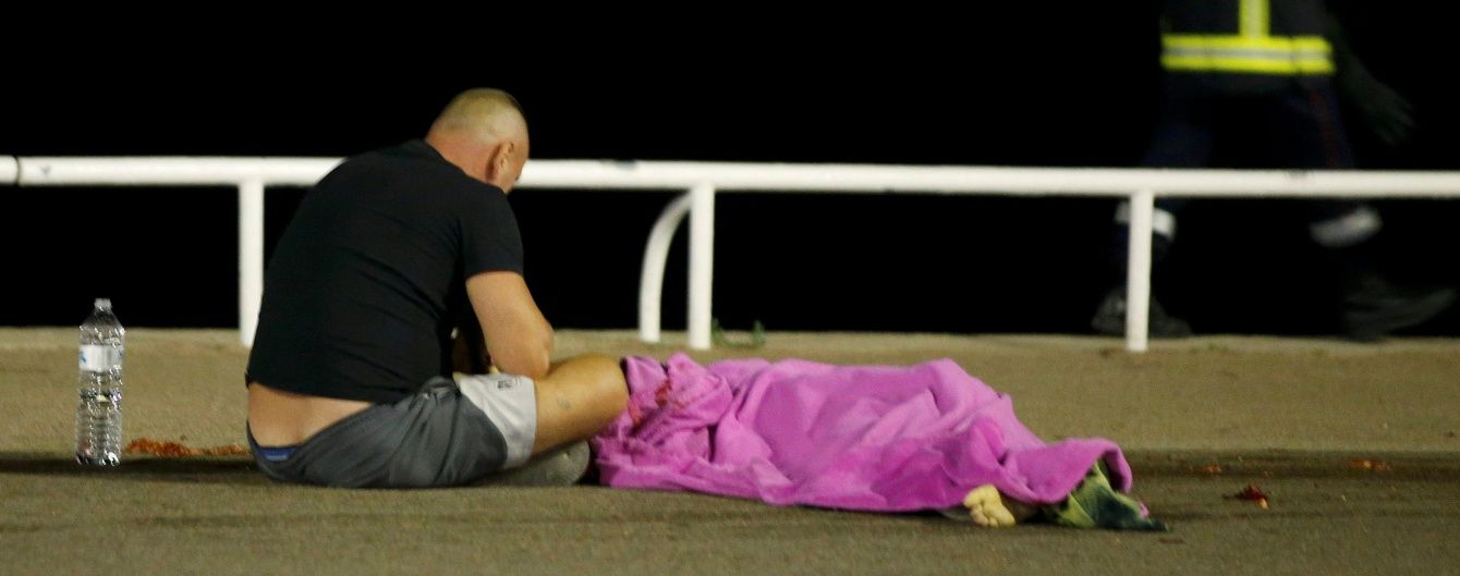 Перші звинувачення щодо теракту в Ніцці: п'ятьох підозрюваних взяли під варту