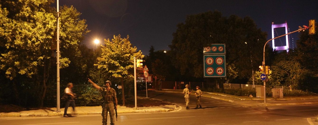 Турецькі війcькові заявили про дотримання всіх свобод і міжнародних зобов'язань