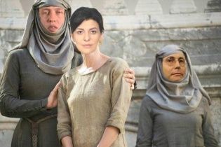 Ловила покемонів у "Відродженні". Юзери тролять Сироїд у церкві скандального Мунтяна