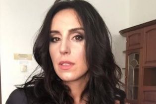 Усміхнена Джамала заспівала переможну пісню під баян на презентації фільму про себе