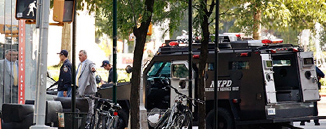 У США чоловік кинув муляж бомби у вікно поліцейського автомобіля
