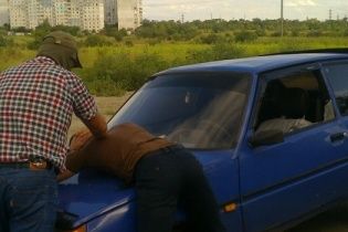 На Кіровоградщині поліцейські шантажували фотографа, вимагаючи багатотисячний хабар
