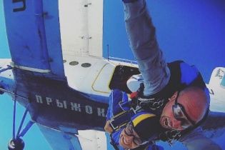 Настя Каменських показала відео фатального стрибка з парашутом, під час якого ледь не загинула