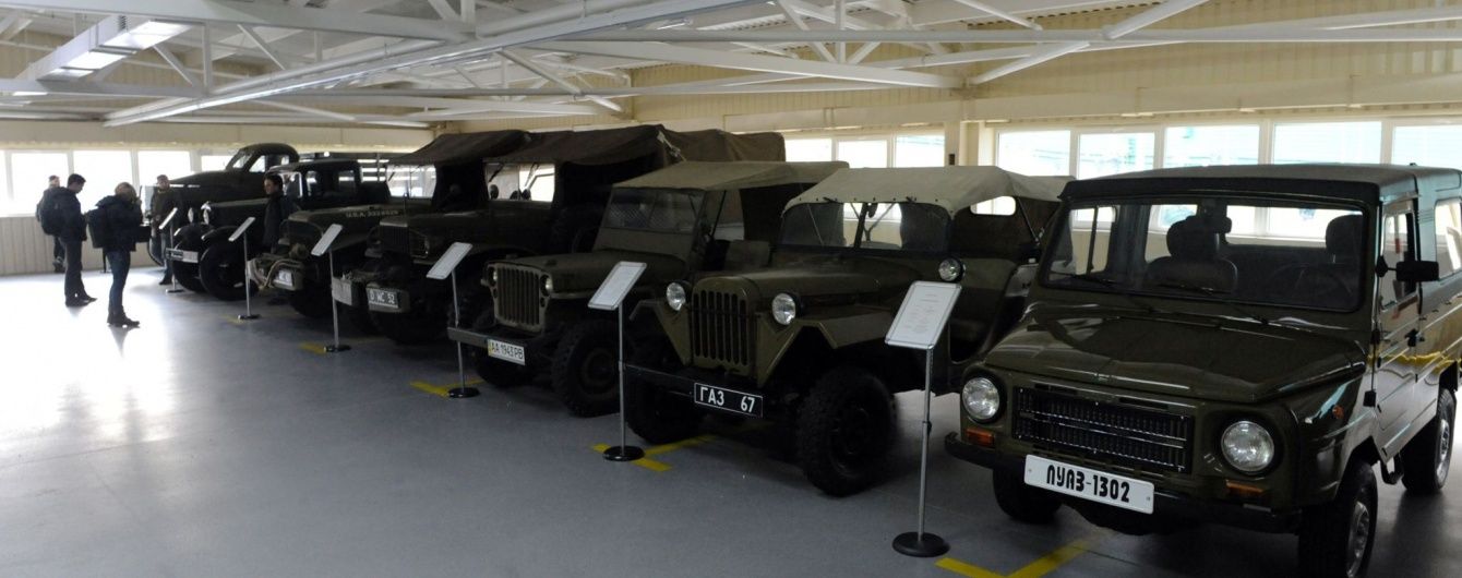 У Межигір'ї залишилося 14 не заарештованих автомобілів Януковича