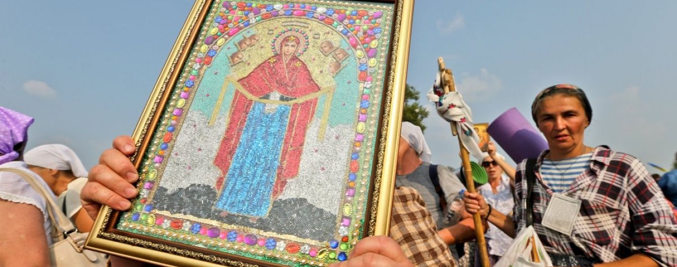 Хресний хід УПЦ МП уник зустрічі з "Правим сектором" завдяки раптовому маневру