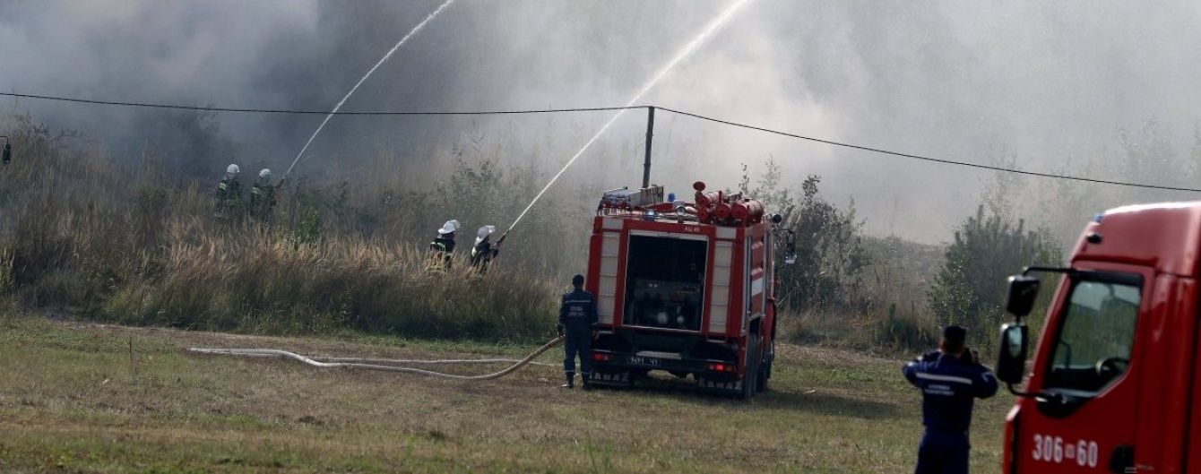 Під Києвом масштабно горіло звалище: вогонь знищив 600 кв.м сміття