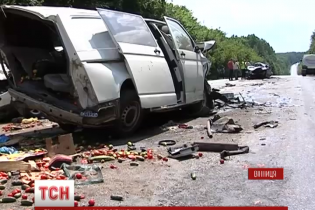 У Вінниці в аварії постраждали десятеро людей