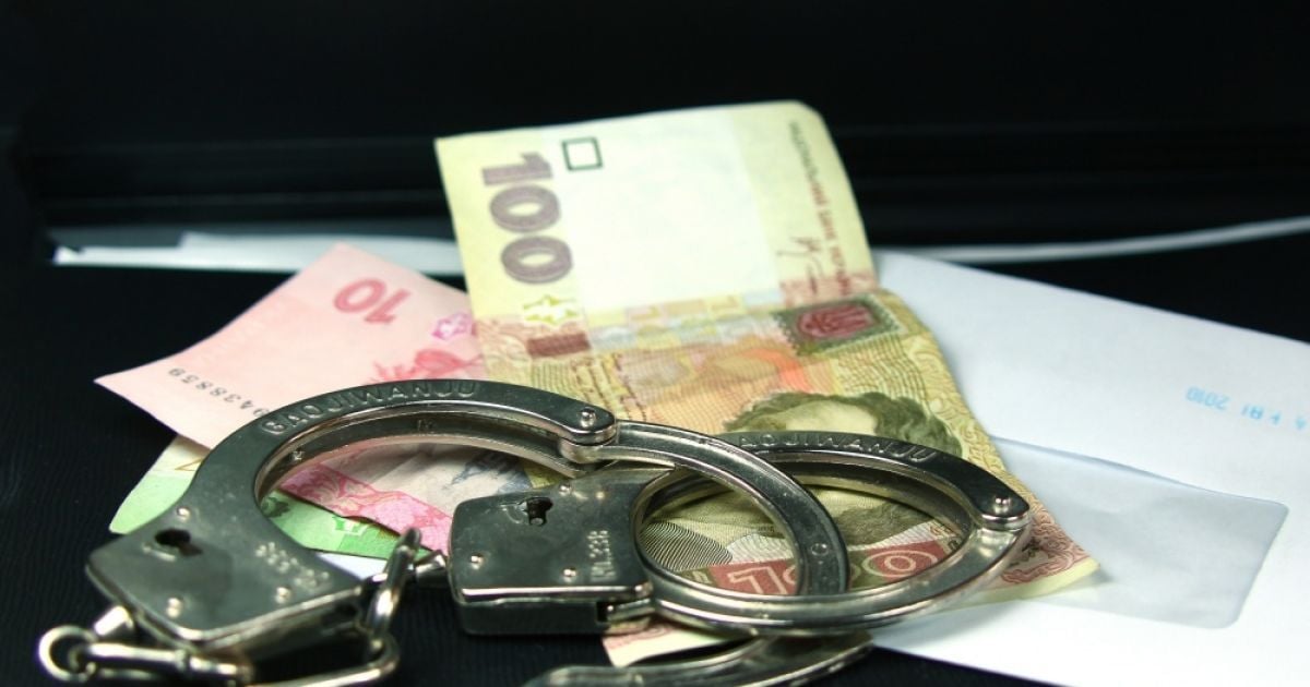 Каких чиновников уже бросили за решетку за огромные взятки. Инфографика