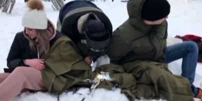 Пара из Харькова скрепила свою любовь цепями в Киеве