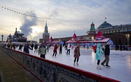Стриманість у коштах і вихвалання окупантів: як Кремль наказав росіянам святкувати Новий рік