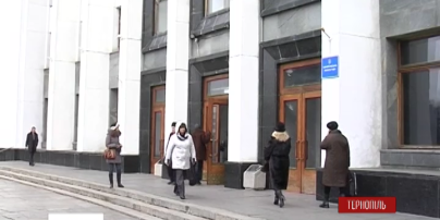 В Тернополе чиновники весь день просидели без света, компьютеров и телефонов