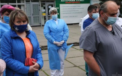 Степанов пояснив, куди звертатися лікарям, якщо немає доплат