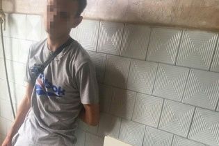 На Луганщині СБУ на гарячому затримала поліцейського, який збував наркотики