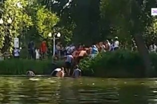 У Москві в ставку потонув колишній десантник під час святкування Дня ВДВ Росії