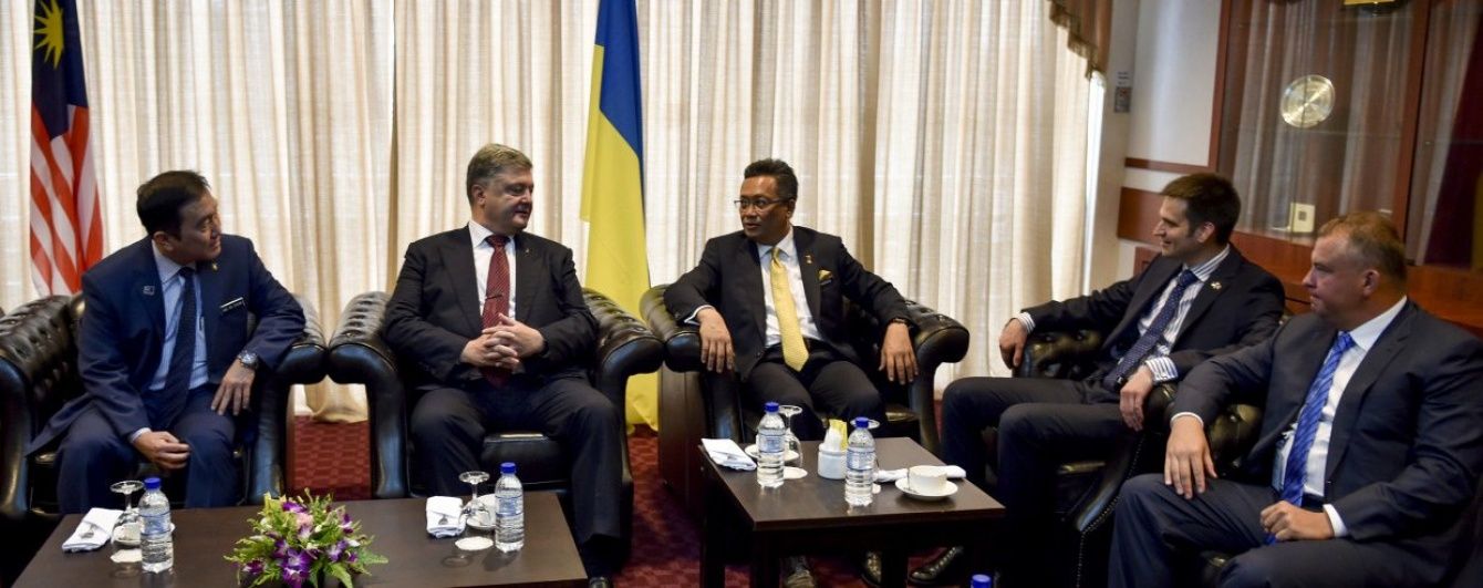 Порошенко закликав малайзійський бізнес "гнути бамбук" в Україні