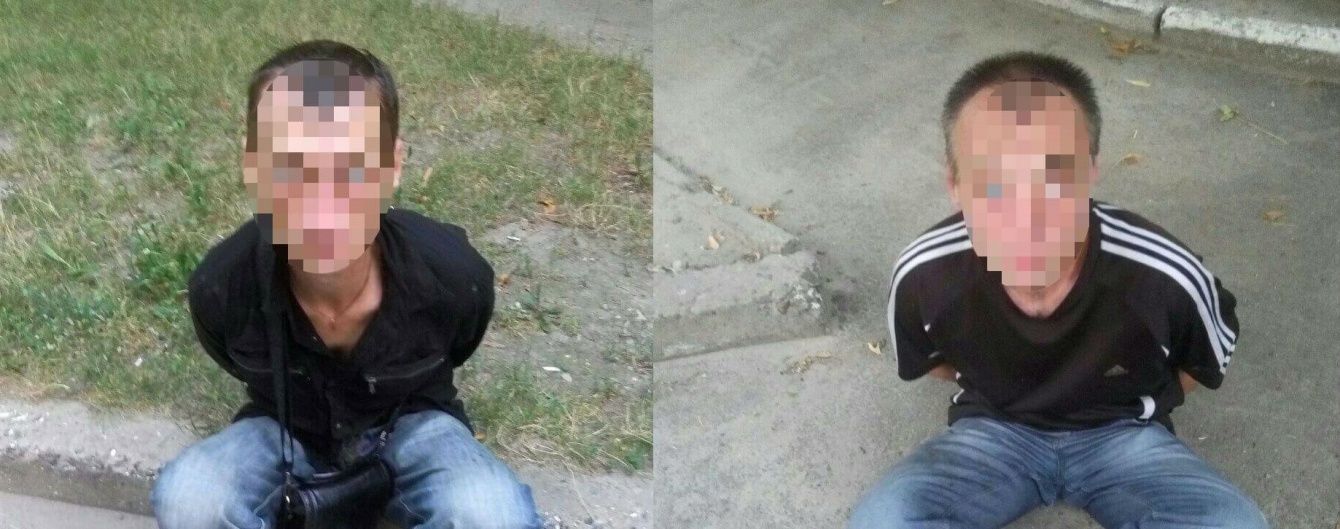У Києві двоє чоловіків обікрали дитячий садок