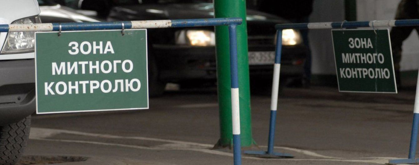 Оборудки на гуманітарці: під виглядом допомоги в Україну ввозять сотні тонн комерційних вантажів - ЗМІ