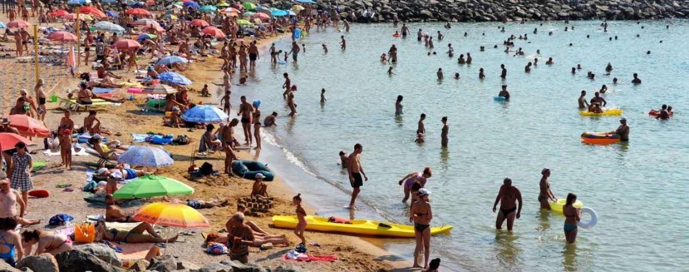 Після страшної негоди в Одесі радять не купатися в морі