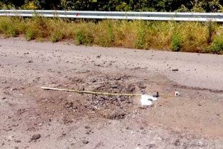 Бойовики на Луганщині потрощили дорогу регіонального значення