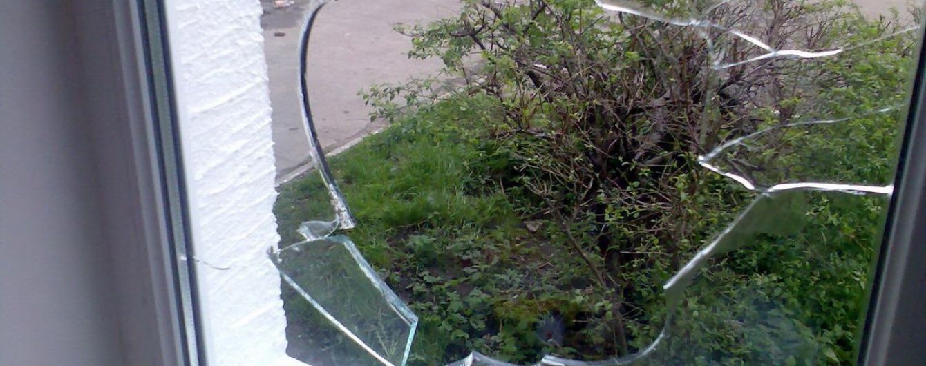 В Сумах 17-летний парень после посвящения в студенты выпрыгнул из окна общежития