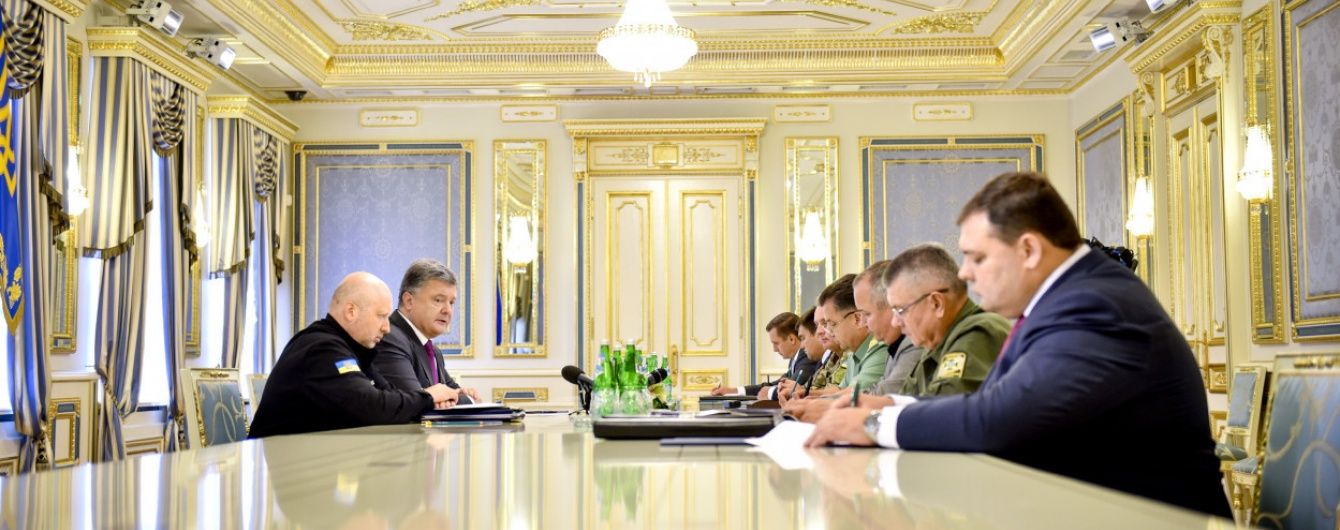 Порошенко доручив МЗС ініціювати розмову з Путіним