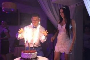 Боксер Берінчик зіграв весілля у Києві