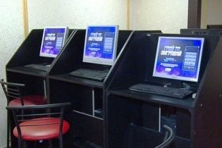 У Вінниці поліція викрила сім підпільних казино, які працювали під вивісками державних лотерей