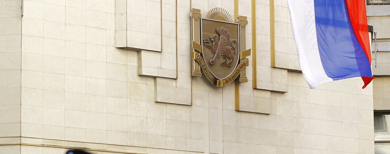 В оккупированном Крыму российские спецслужбы обыскали квартиры крымских татар, есть задержанные