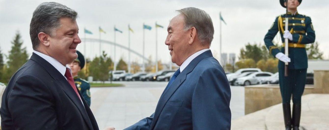 Назарбаєв під час розмови з Путіним розповів про схильність Порошенка до компромісів
