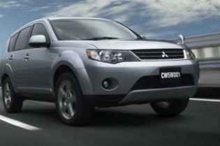 Журналісти виявили в автопарку ГПУ позашляховик Mitsubishi за півтора мільйона