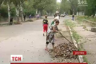 У фронтовій Красногорівці встановили надсучасні ліхтарі за півтора мільйони гривень