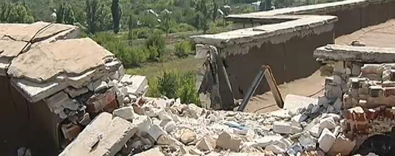 Бойовики прямим влученням знищили будинок в Авдіївці