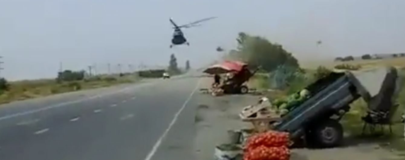 На Запоріжжі зняли відео феєричного приземлення військового гелікоптера посеред дороги