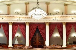 Сенат Каліфорнії ухвалив резолюцію щодо України