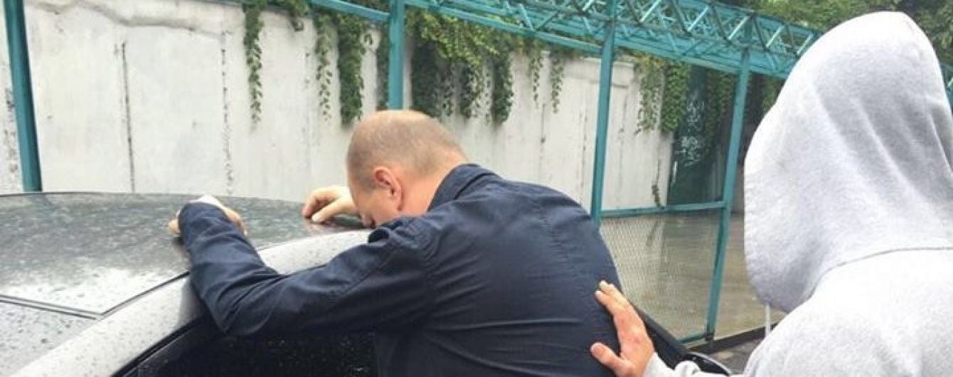 У Києві держслужбовця АТО затримали на хабарі у понад 200 тисяч гривень
