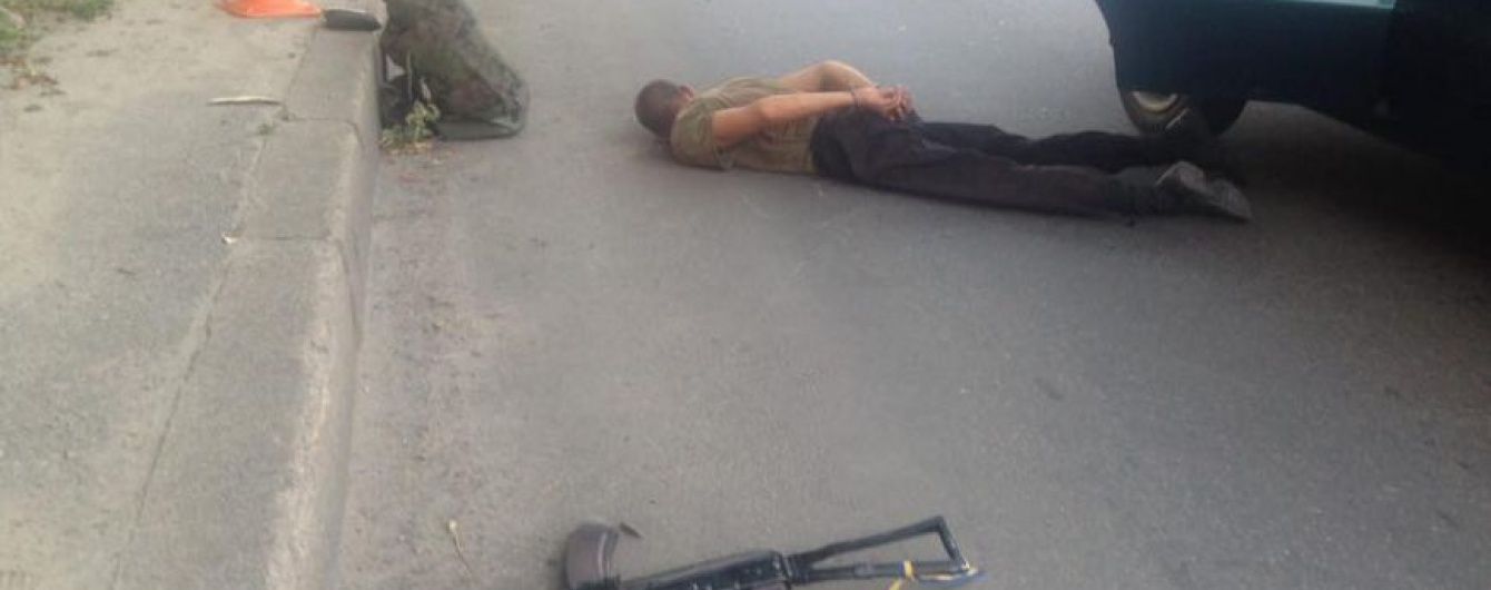 У Харкові п'яний військовий із Калашнікова відкрив стрілянину просто в таксі