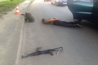 У Харкові п'яний військовий із Калашнікова відкрив стрілянину просто в таксі