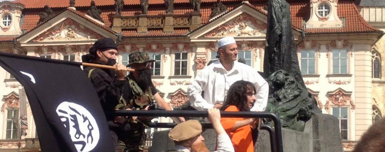 У Празі інсценування вторгнення бойовиків "ІД" викликало паніку серед місцевих жителів