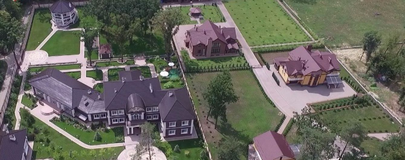 Розвів, як курчат. Журналісти стверджують що екс-заступник Авакова приховав гектар землі