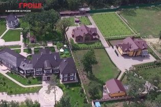 Розвів, як курчат. Журналісти стверджують що екс-заступник Авакова приховав гектар землі