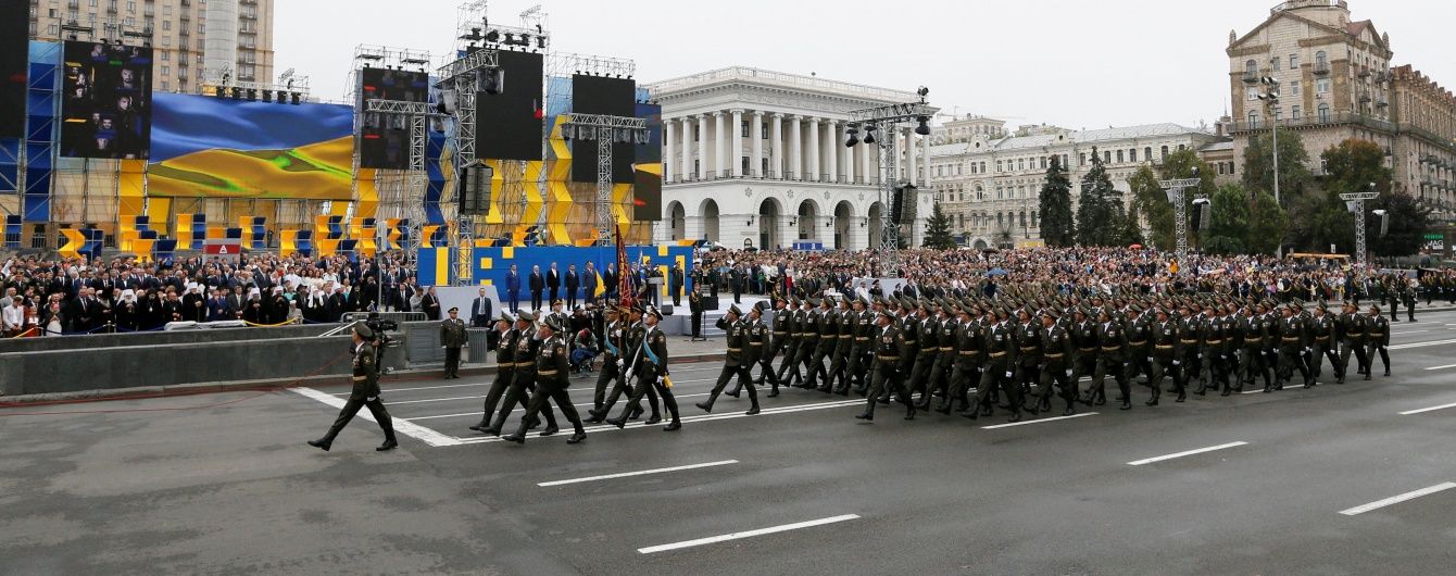 "Головний наш гарант – це Збройні Сили України". Повний текст виступу Порошенка під час параду