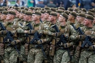 Порошенко подписал указ о проведении военного парада в Киеве на День независимости
