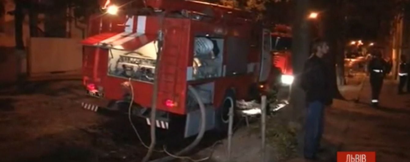 У Львові 30-річний онук підпалив хату дідуся разом зі старенькими всередині