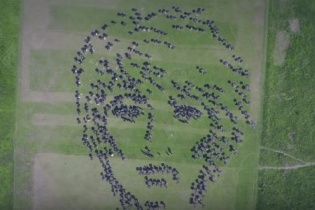 Фани подарували Земфірі її живий портрет на 40-річчя
